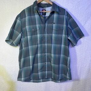 Wrangler Green and Gray Casual Button Down Shirt